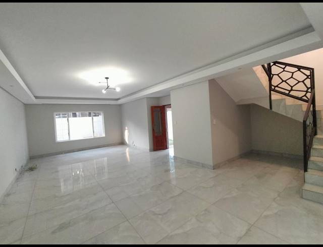 4 BEDROOM HOUSE FOR SALE IN AMBERFIELD RIDGE